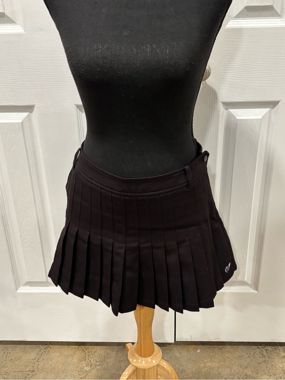 MASTER BUNNY EDITION WOMENS PLEATED GOLF SKORT SIZE 3